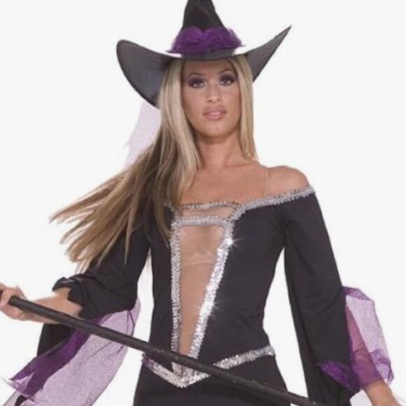 Ballroom witch. - Picture 2 of 5